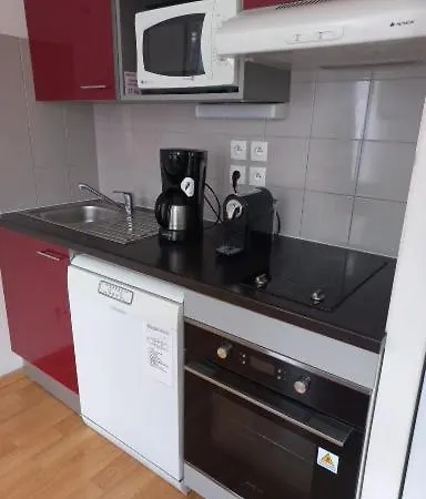 Reines Des Pyrenees, T2, Entier, Centre Luchon, Tarif Cure Thermale, Wifi, Casier A Skis, Ascenseur דירה Bagnères-de-Luchon