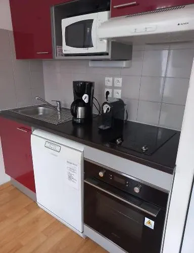 Reines Des Pyrénées, T2, Entier, Centre Luchon, Tarif Cure Thermale, Wifi, Casier à Skis, Ascenseur Appartamento Bagnères-de-Luchon