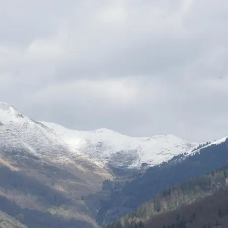 Reines Des Pyrenees, T2, Entier, Centre Luchon, Tarif Cure Thermale, Wifi, Casier A Skis, Ascenseur شقة *